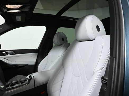 Used 2026 BMW X5 xDrive40i w/ Premium Package image 16