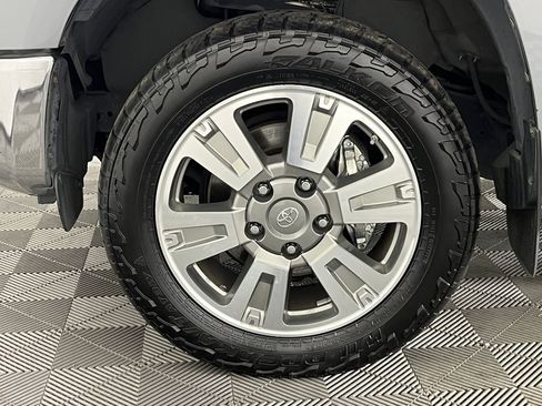 Used 2018 Toyota Tundra SR5 AWD/4WD image 20