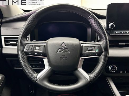 Used 2024 Mitsubishi Outlander Ralliart image 30