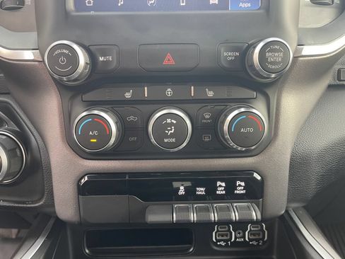 Used 2022 RAM 1500 Big Horn AWD/4WD image 13