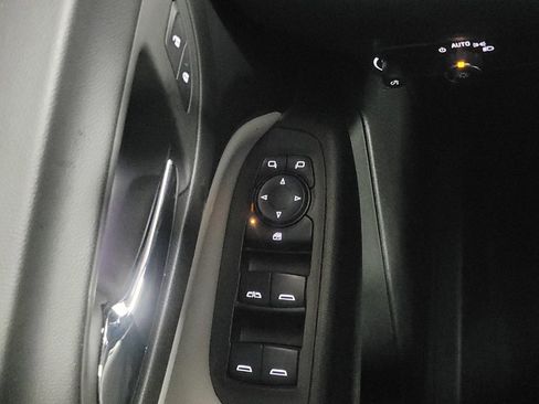 Used 2024 Chevrolet Equinox LS image 27