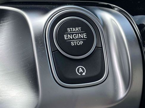 New 2026 Mercedes-Benz GLB 250 4MATIC image 37