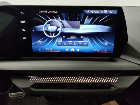 Used 2026 BMW 228i w/ Technology Package image 19