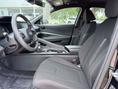 Used 2026 Hyundai Elantra Sport FWD image 12
