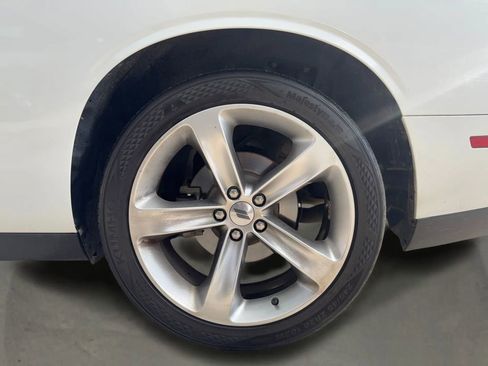 Used 2017 Dodge Challenger R/T w/ Driver Convenience Group image 13