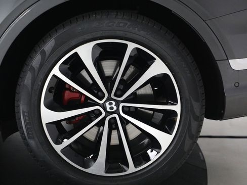 Certified 2021 Bentley Bentayga image 15
