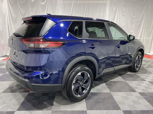 Used 2024 Nissan Rogue SV AWD/4WD image 4