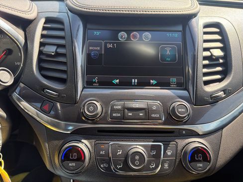 Used 2014 Chevrolet Impala LT FWD image 13