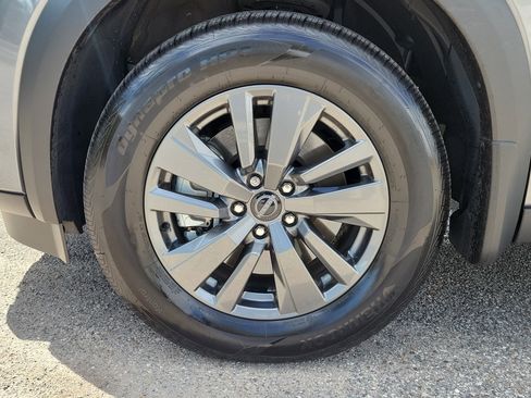 Certified 2025 Nissan Pathfinder S FWD image 10