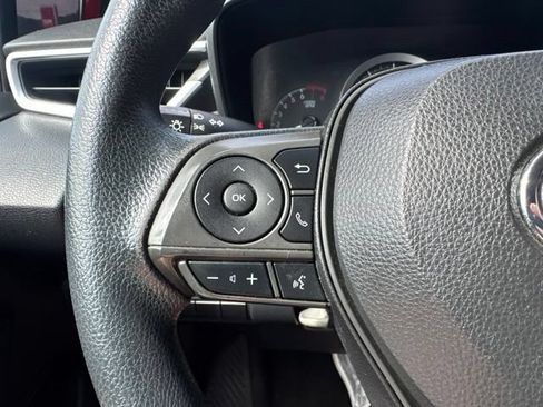 Used 2021 Toyota Corolla LE FWD image 22