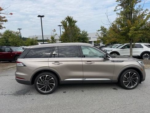 Used 2020 Lincoln Aviator Reserve w/ Equipment Group 202A AWD/4WD image 6