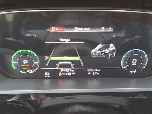 Used 2022 Audi e-tron Premium w/ Convenience Plus Package image 23
