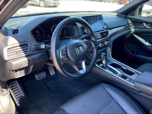 Used 2018 Honda Accord Sport image 18