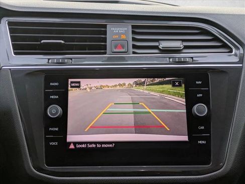 Used 2019 Volkswagen Tiguan SEL image 14