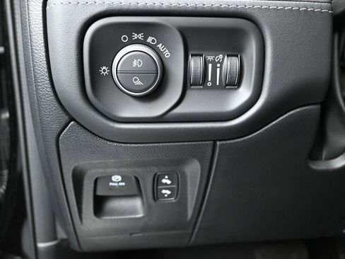 Used 2024 RAM 1500 Limited AWD/4WD image 22