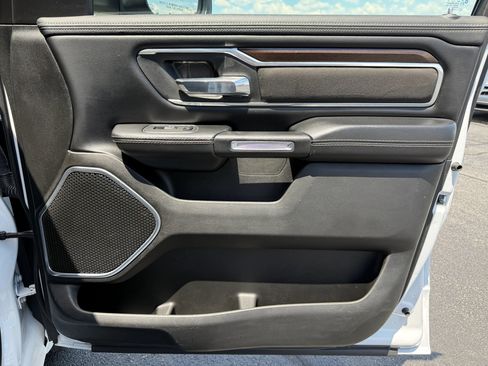 Used 2022 RAM 1500 Laramie AWD/4WD image 33