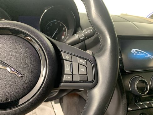 Used 2016 Jaguar F-TYPE Coupe image 21