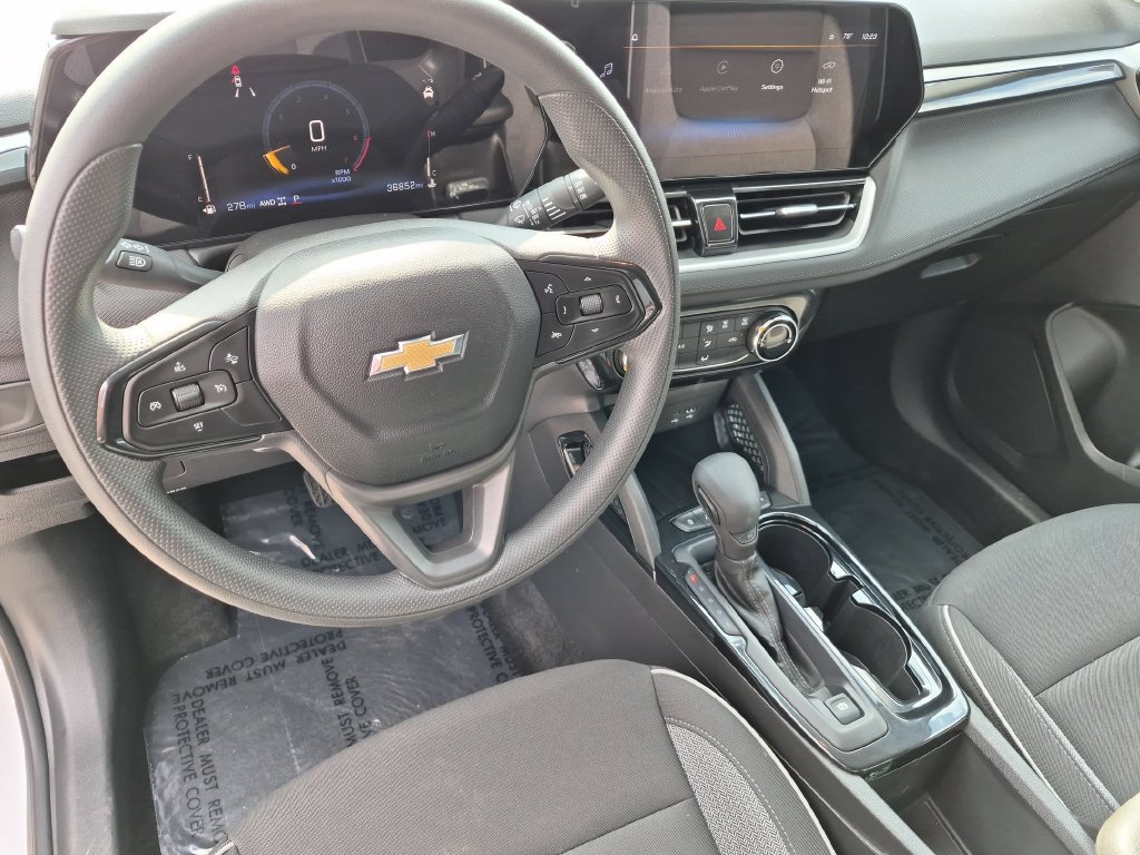 Used 2025 Chevrolet TrailBlazer LT AWD/4WD image 14