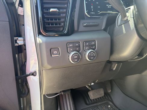 Used 2025 GMC Sierra 2500 AT4 w/ AT4 Premium Plus Package AWD/4WD image 32