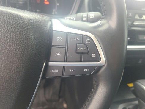 Used 2024 Toyota Grand Highlander XLE image 22