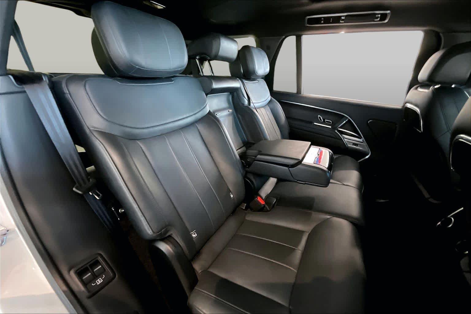 Used 2024 Land Rover Range Rover Long Wheelbase Autobiography AWD/4WD image 20