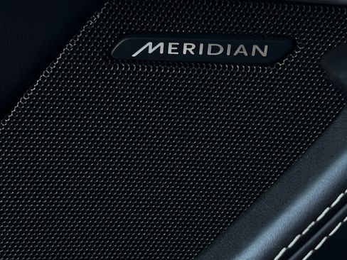 Used 2019 Jaguar F-TYPE Convertible image 36