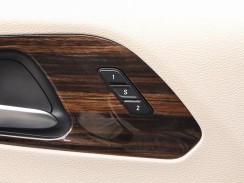 Used 2023 Chrysler Pacifica Limited image 15