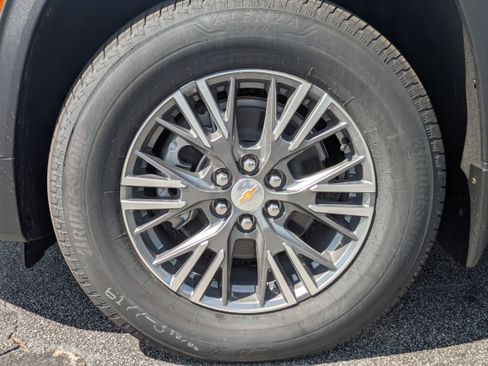 New 2026 Chevrolet Traverse LT FWD image 32