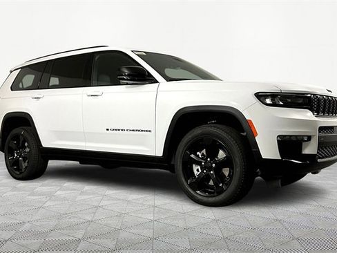 New 2025 Jeep Grand Cherokee L Limited image 3