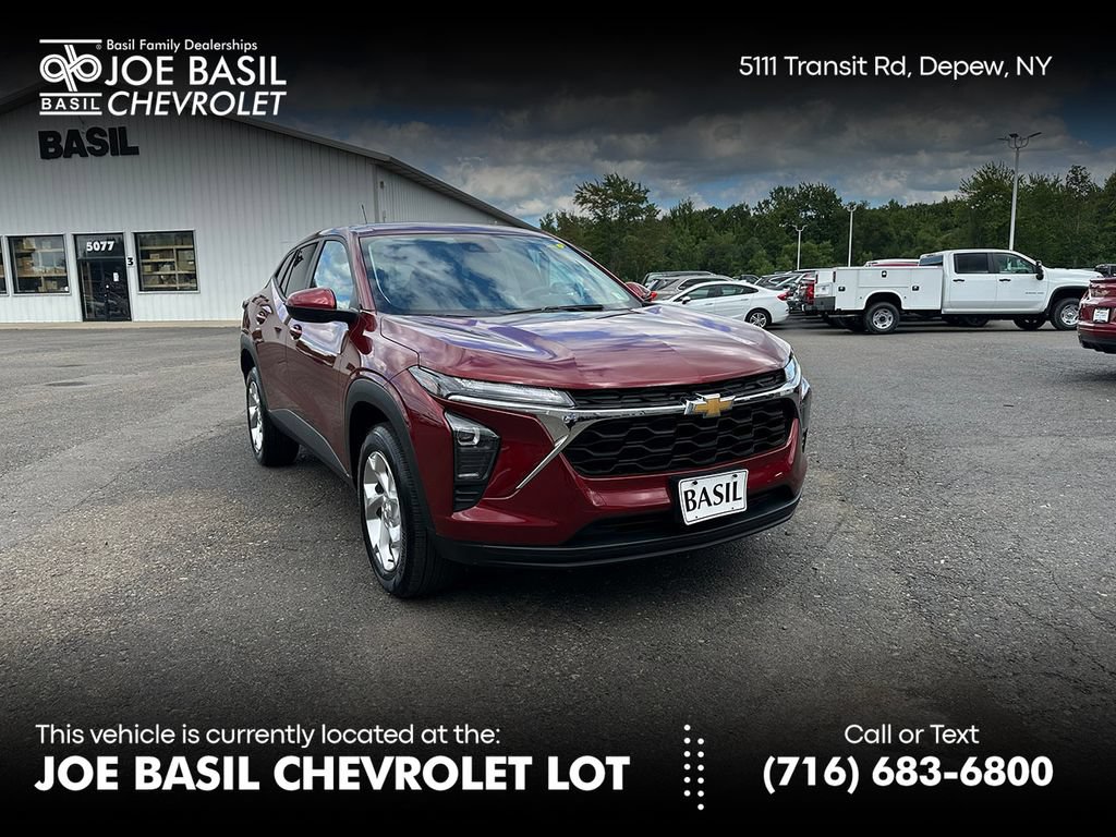 Used 2024 Chevrolet Trax LS w/ LS Convenience Package FWD image 1