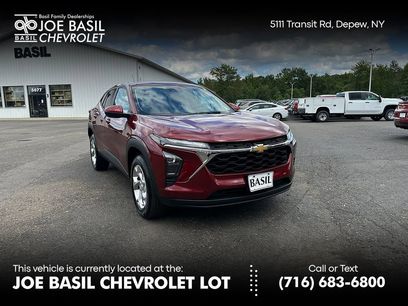 Used 2024 Chevrolet Trax LS w/ LS Convenience Package