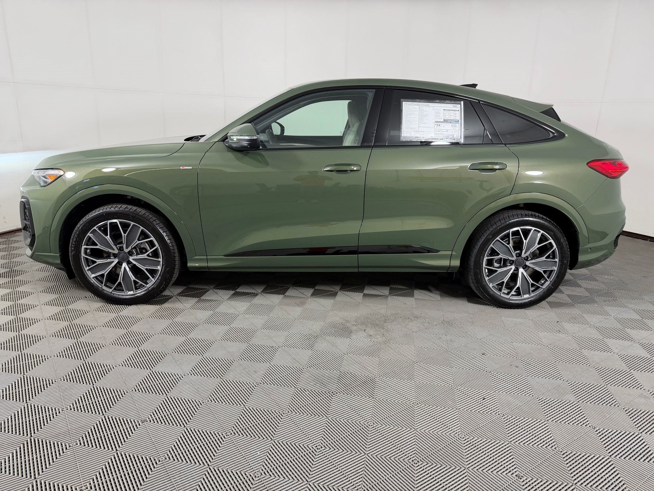 New 2026 Audi Q5 Prestige AWD/4WD image 2