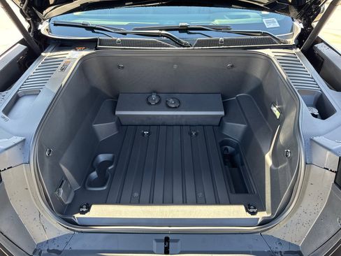 Used 2026 GMC Sierra EV Elevation image 8