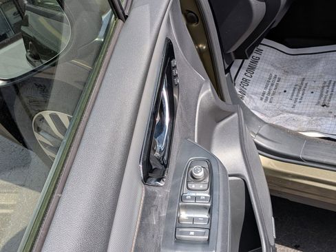 Used 2025 Subaru Forester Touring image 8