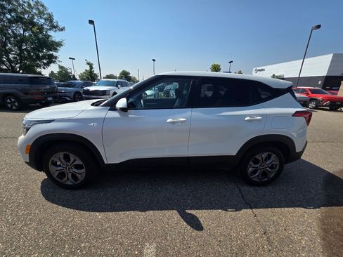 Used 2026 Kia Seltos LX AWD/4WD image 13