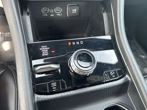 Certified 2024 Jeep Grand Cherokee Limited 4xe AWD/4WD image 29