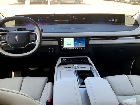 New 2026 Lincoln Navigator Reserve w/ Jet Appearance Package AWD/4WD image 5