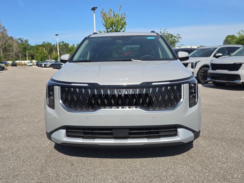 New 2026 Kia Carnival EX FWD image 3