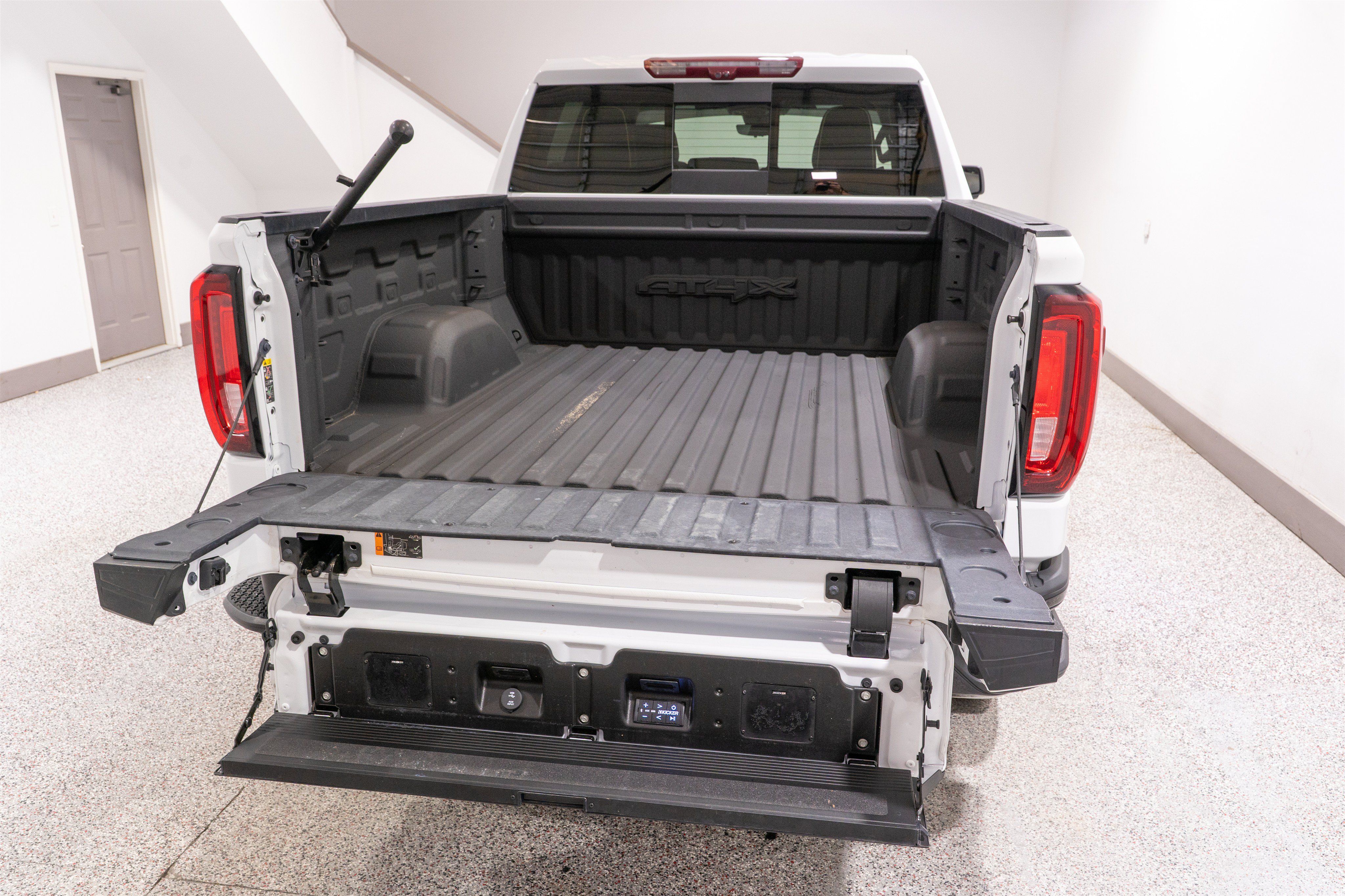 Used 2024 GMC Sierra 1500 AT4X AWD/4WD image 11