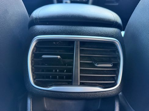 Used 2020 Hyundai Santa Fe Limited FWD image 32