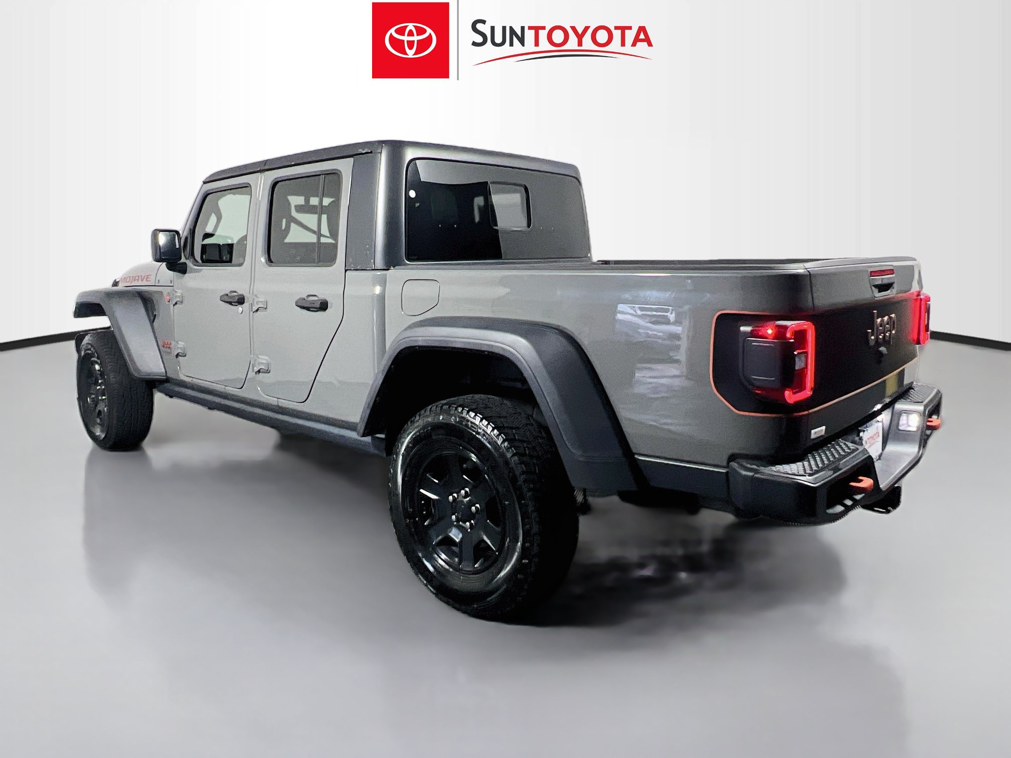 Used 2020 Jeep Gladiator Mojave AWD/4WD image 6