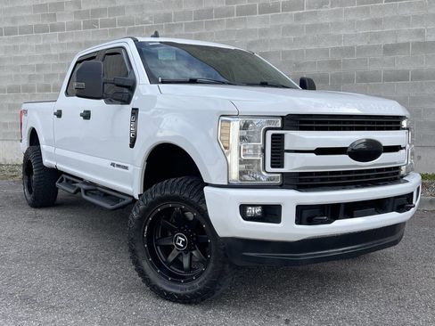 Used 2019 Ford F250 XLT w/ XLT Value Package image 1
