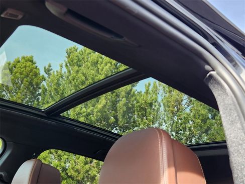 Used 2023 BMW X5 M50i w/ Climate Comfort Package image 31