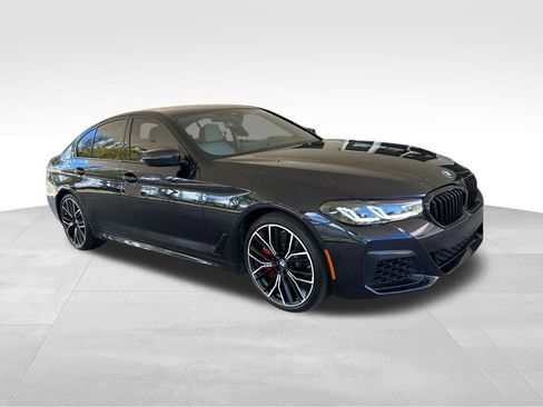 Used 2023 BMW 540i w/ M Sport Package RWD image 2