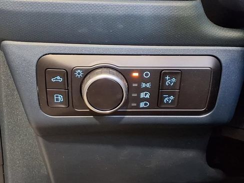 Certified 2025 Ford Maverick XL FWD image 17