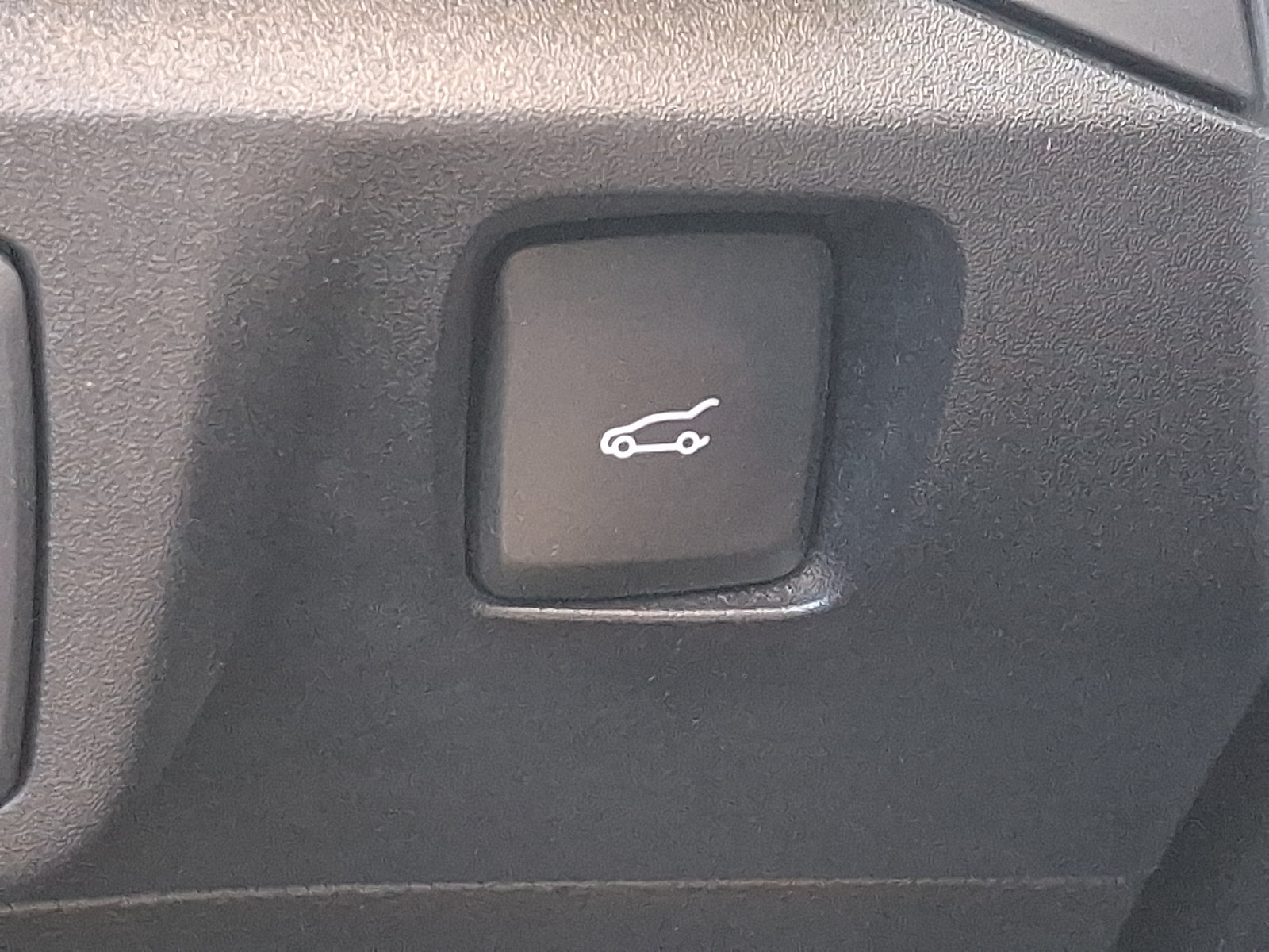 Used 2020 Ford Fusion SE w/ Equipment Group 151A FWD image 26