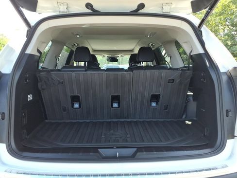 Certified 2024 Subaru Ascent Touring AWD/4WD image 18