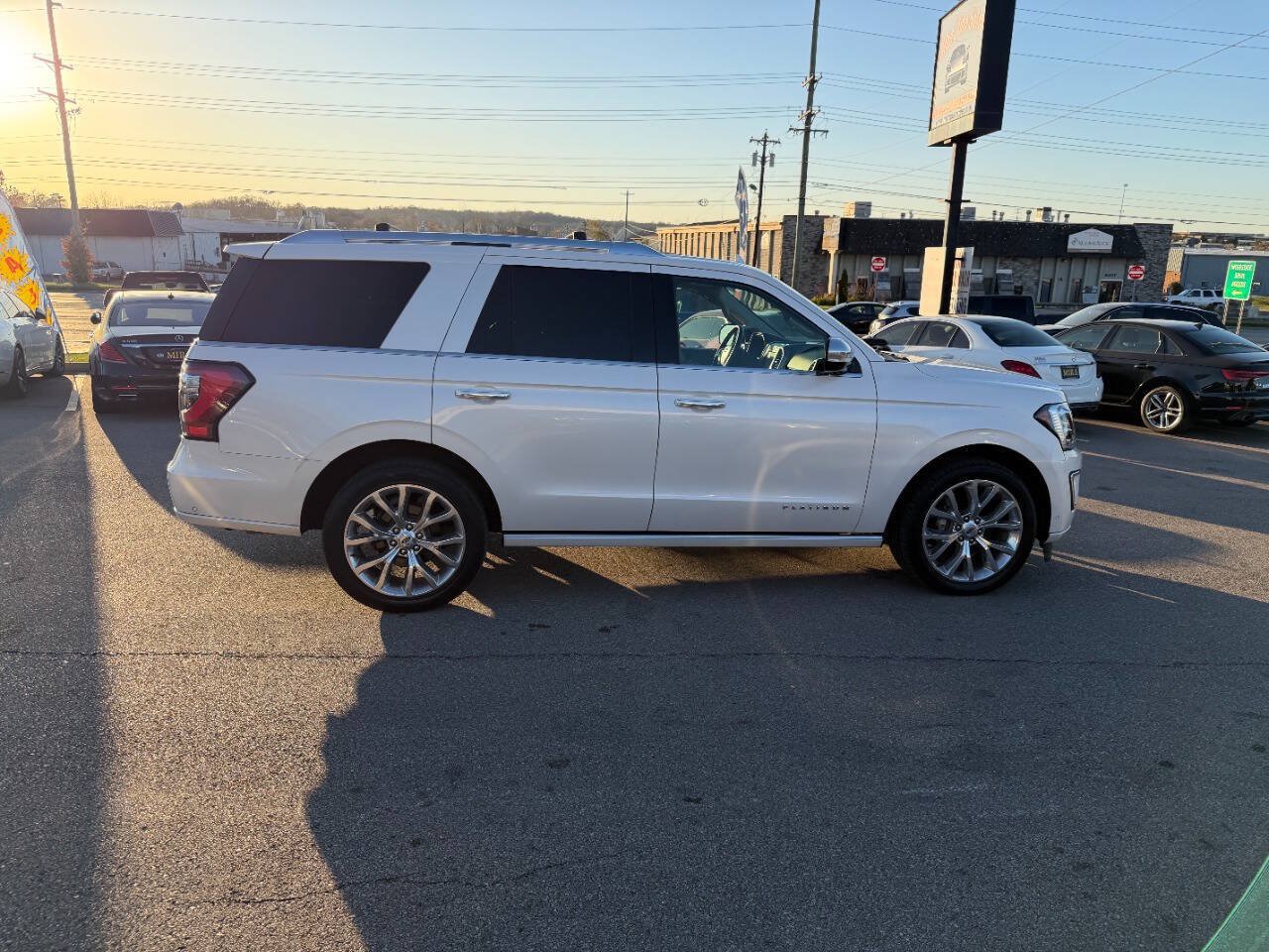 Used 2018 Ford Expedition Platinum RWD image 5