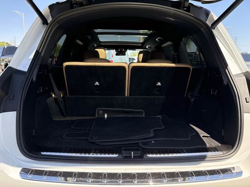Used 2025 Mercedes-Benz GLS 450 4MATIC image 10