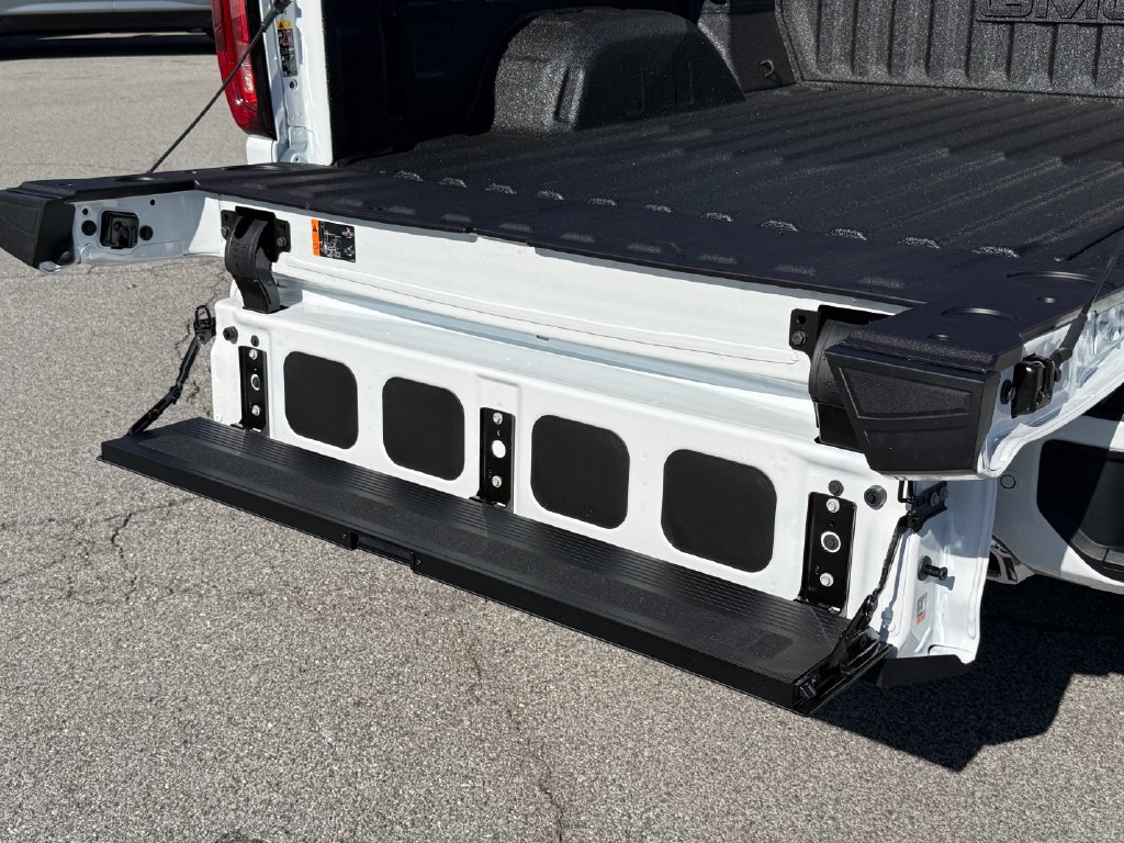 New 2026 GMC Sierra 1500 AT4 w/ AT4 Premium Package AWD/4WD image 8